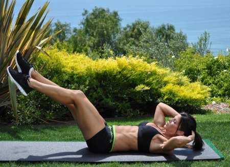 Волшебные упражнения для спины, пресса и ног, которые умеют делать идеальное тело